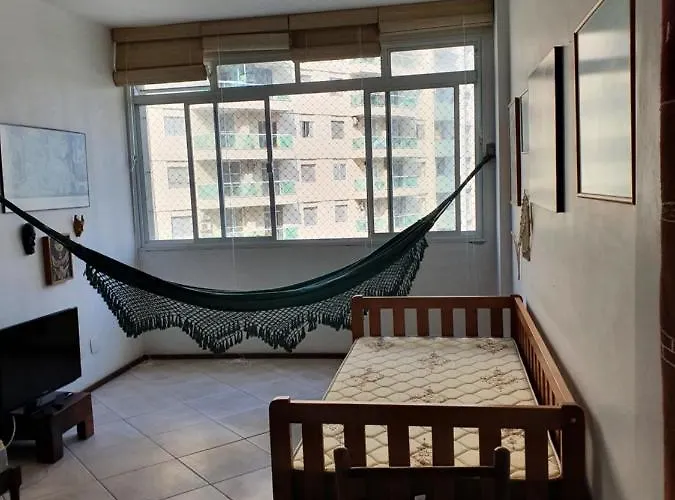 Pitangueiras 1 Quarto C/Garagem